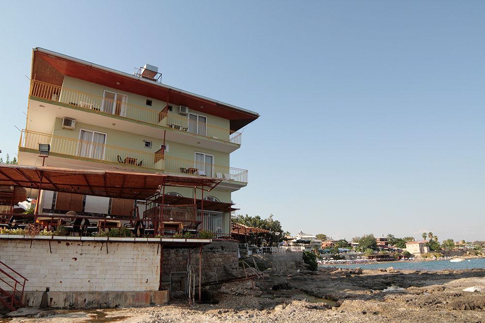 Yali Hotel Side Bagian luar foto